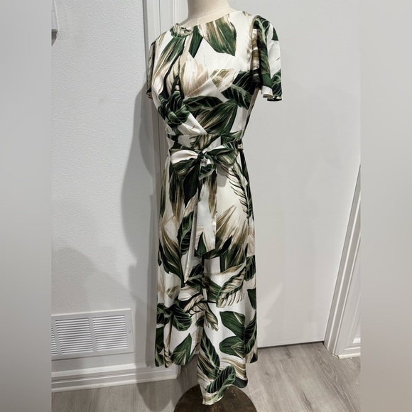 Great Jones Palm Printed Tie Back Dress - Size 2 - Picture 6 of 6